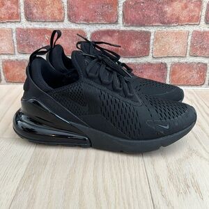 Nike Women's Air Max 270 Shoes. Women’s size 10.